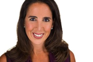 Dr. Alison Ankiewicz, PT Dr. Alison Ankiewicz, PT