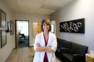Dr. Julie Sarton
