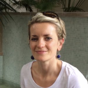 Ruth J. Wilde, Dr Ruth J. Wilde, Dr