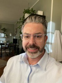 Laurence Freitas Laurence Freitas