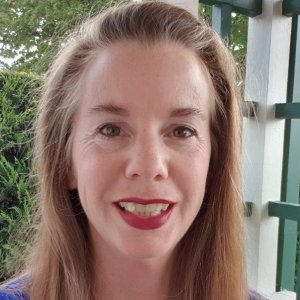 Roanne Woods Roanne Woods