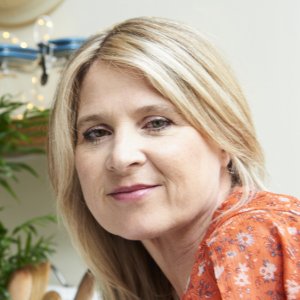 Louise E. Ross-Brown, CNM Dip Nut, BSc Hons Physio, mIFM, BANT