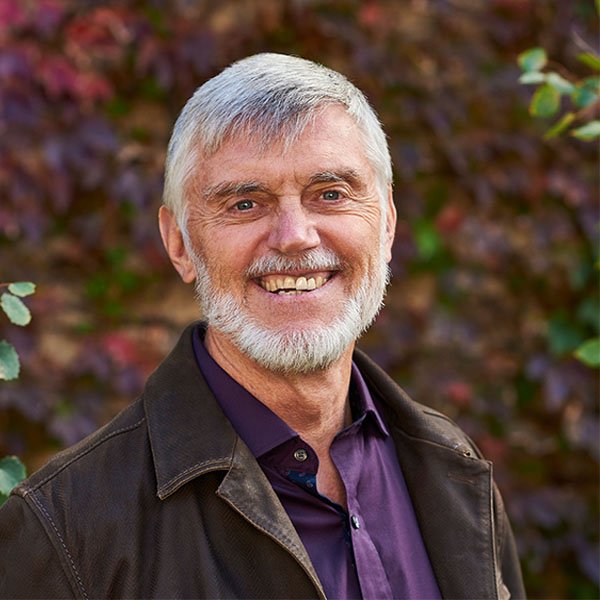 J Thomas Svinarich, MD